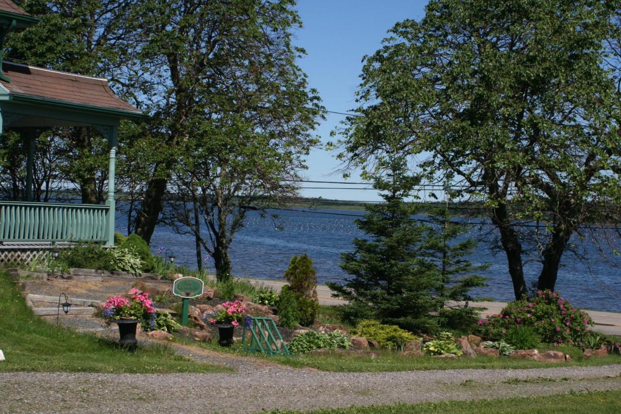 Points East Coastal Inn Saint Peters Bay Esterno foto