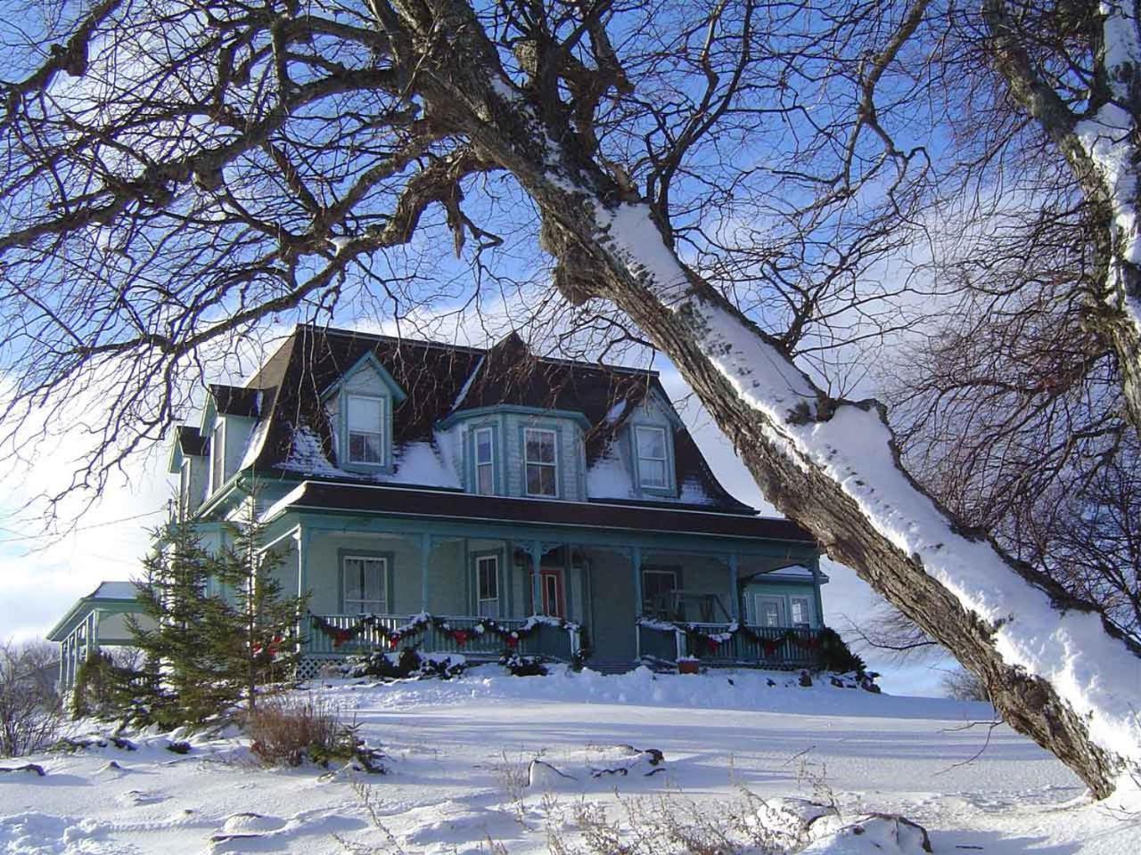 Points East Coastal Inn Saint Peters Bay Esterno foto